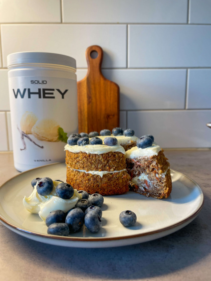 Proteiinipitoinen porkkanakakku