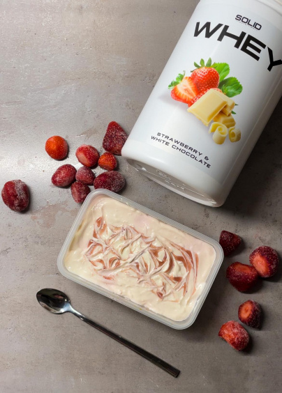 Strawberry Cheesecake Overnight Oats